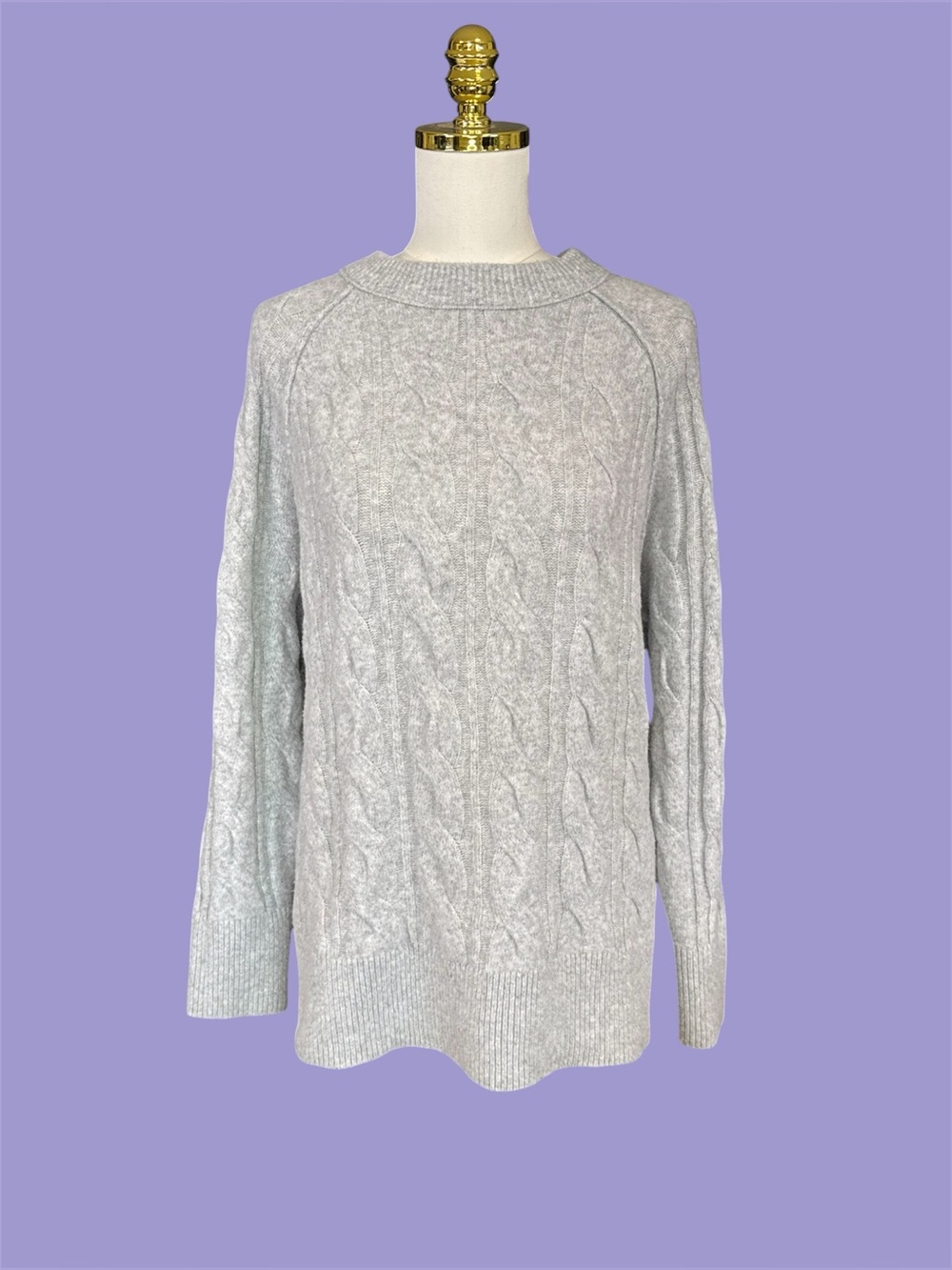 Oversized Cozy Soft Cable Knit Crew Neck Gray Fuzzy Sweater Aerie Medium Large